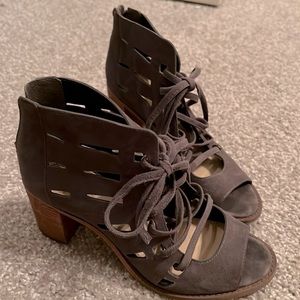 Vince Camuto TRESSA BOOTIES